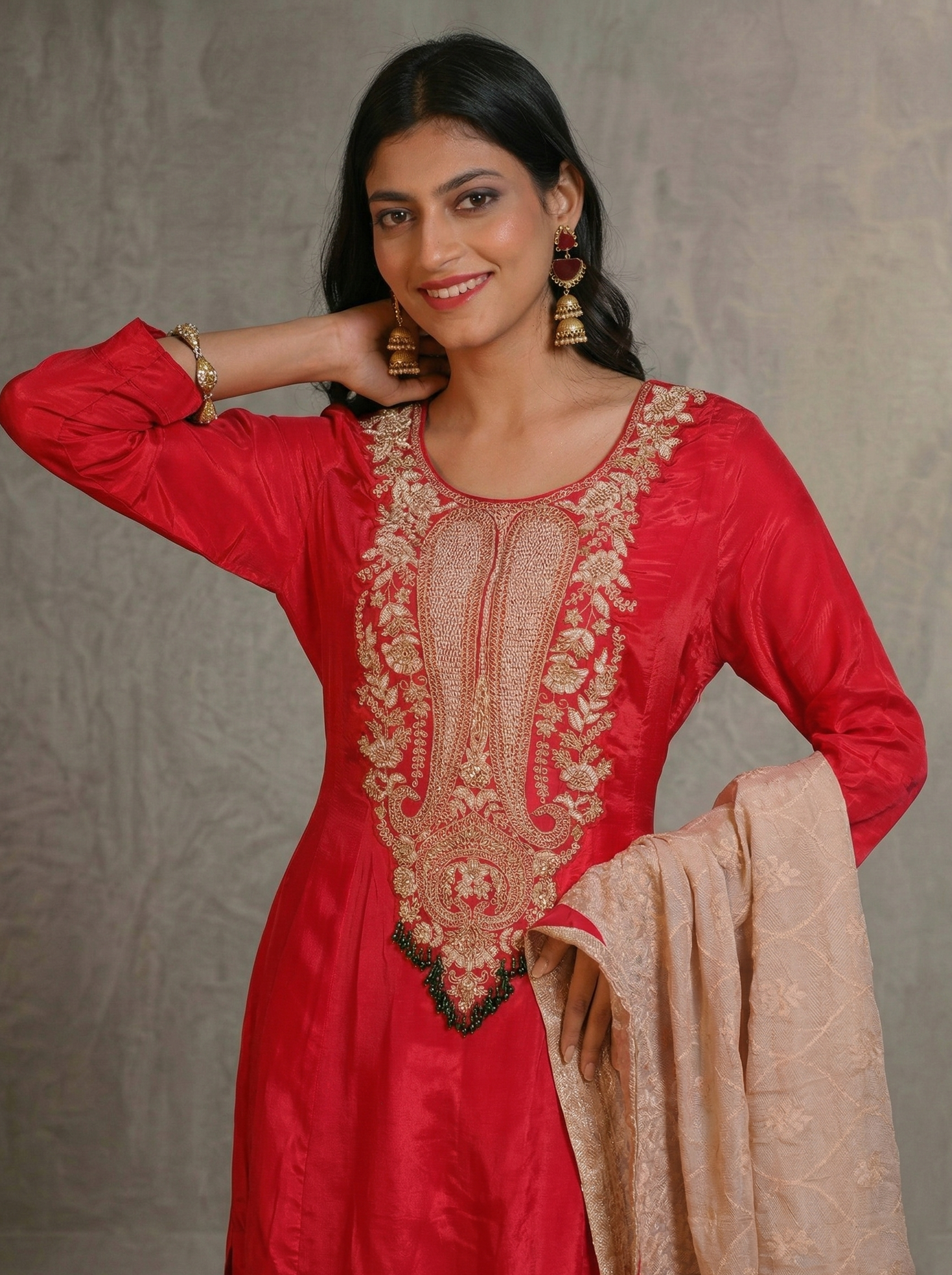 Highlow embroidered kurta set